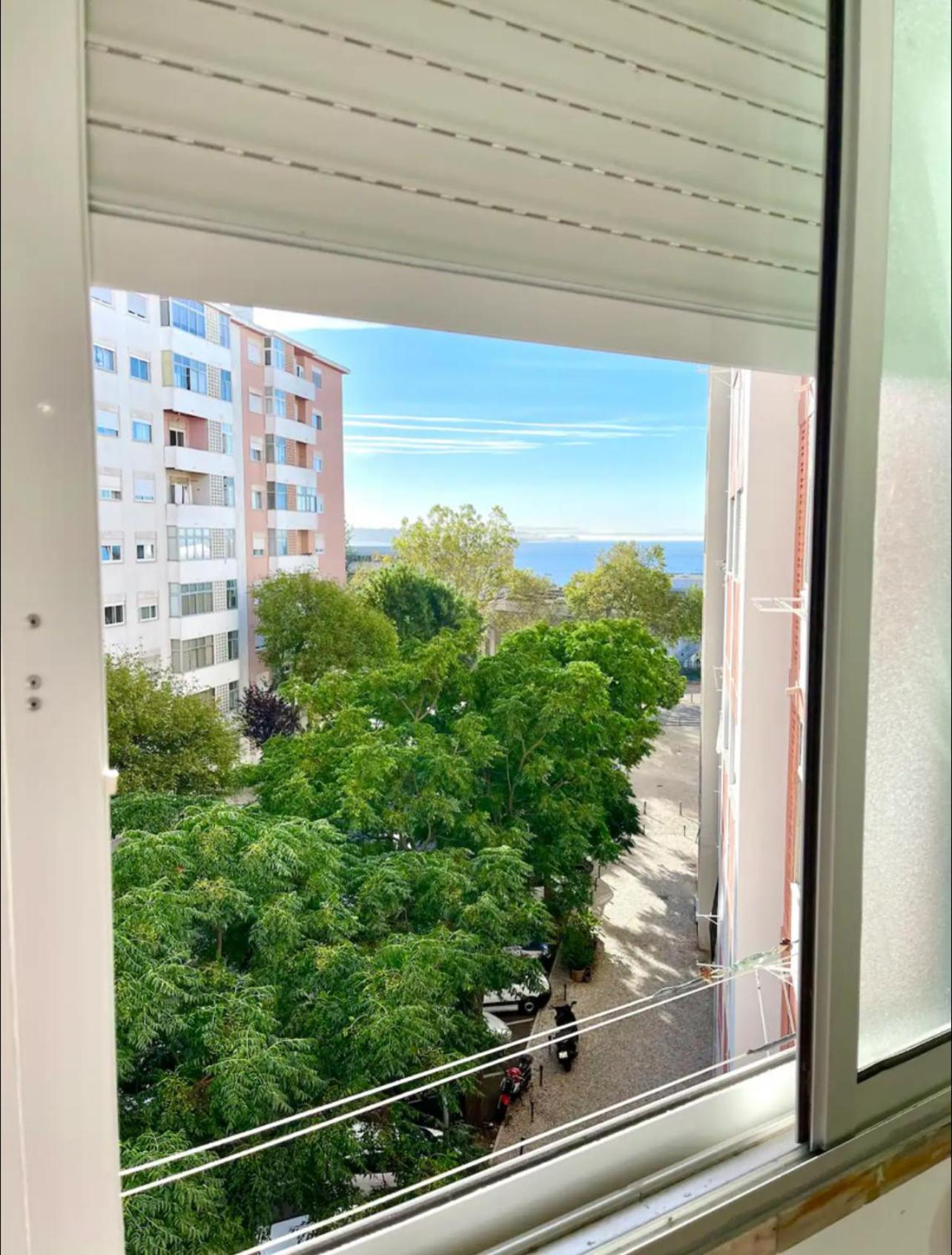 Sea View Apartment & 4 Minutes Walk To The Beach Paco de Arcos Ngoại thất bức ảnh