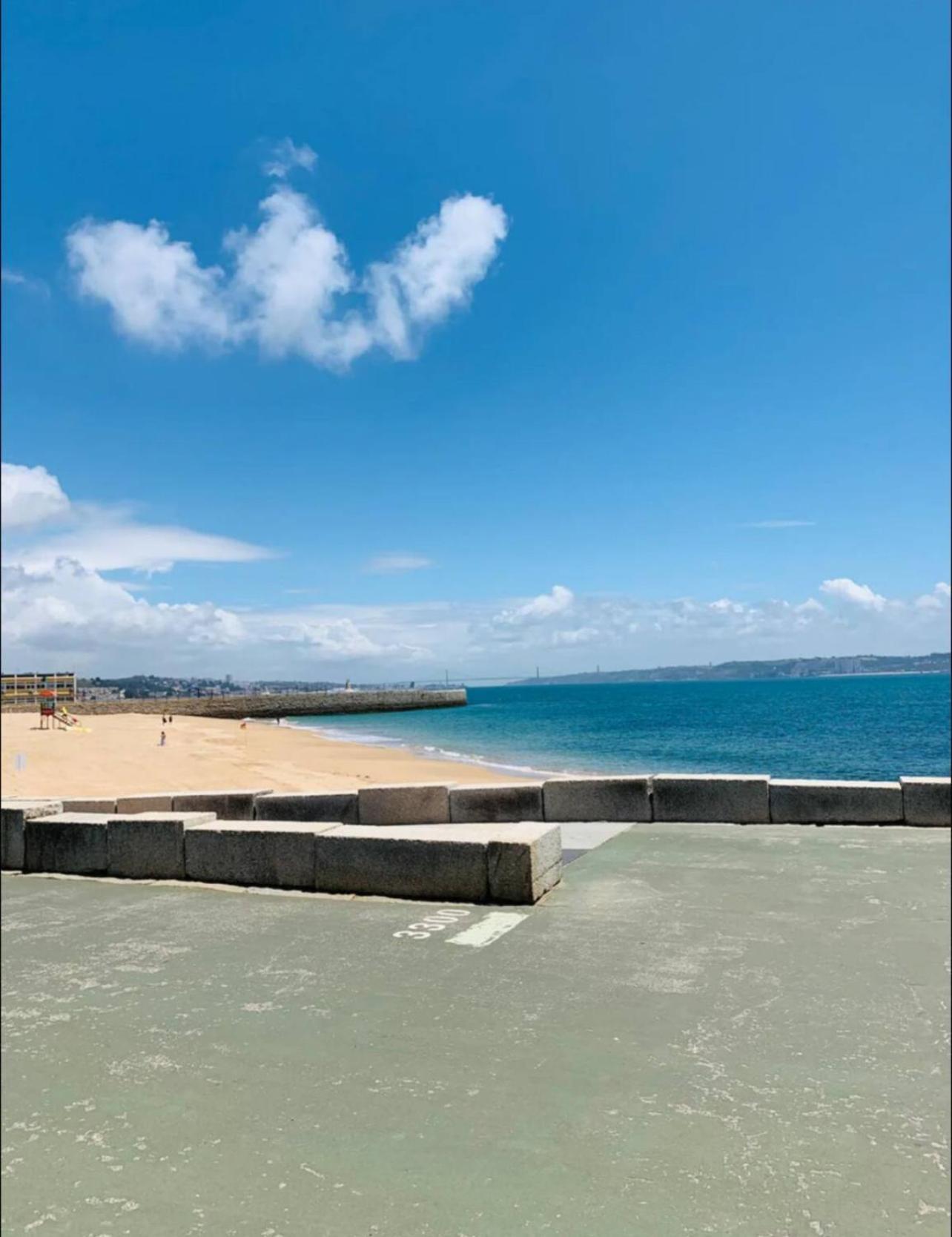 Sea View Apartment & 4 Minutes Walk To The Beach Paco de Arcos Ngoại thất bức ảnh