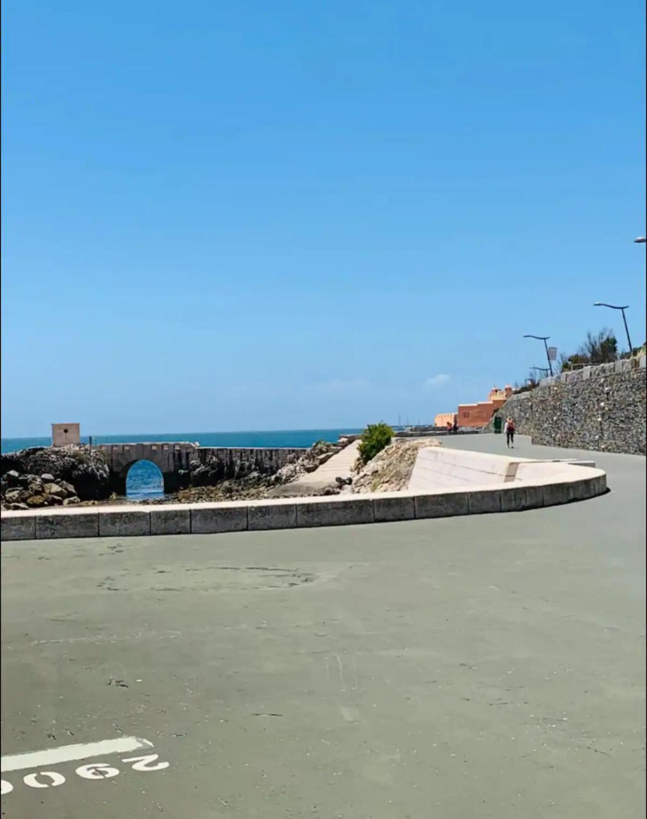 Sea View Apartment & 4 Minutes Walk To The Beach Paco de Arcos Ngoại thất bức ảnh