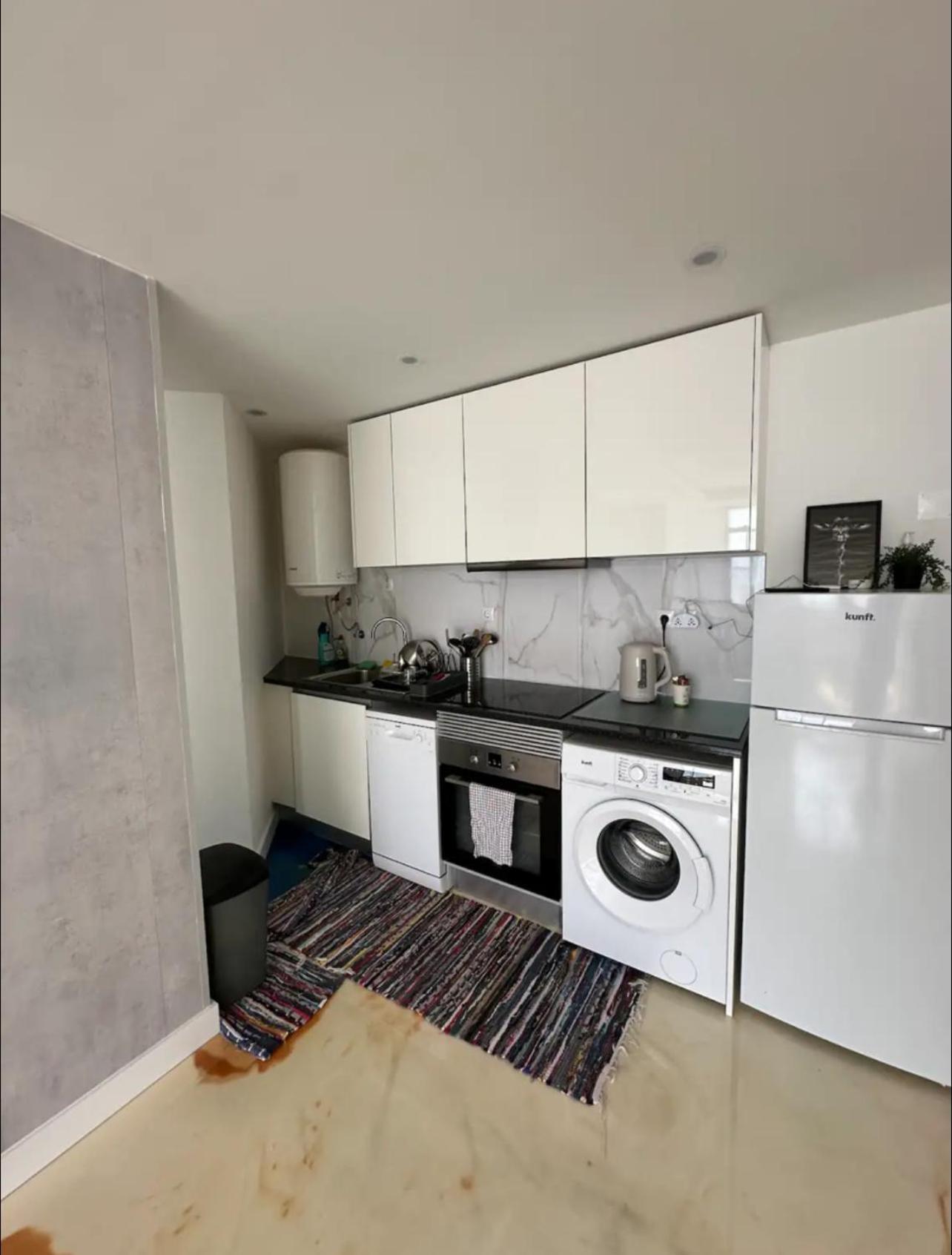 Sea View Apartment & 4 Minutes Walk To The Beach Paco de Arcos Ngoại thất bức ảnh